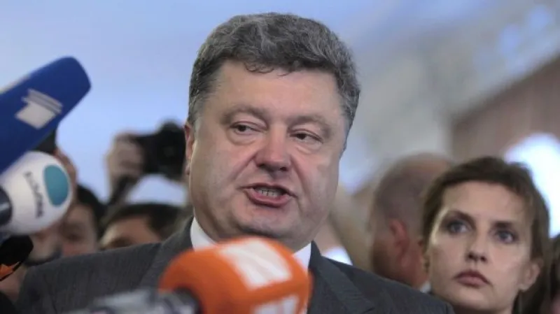 Horizont: Výhrůžky na východě a vítěz Porošenko