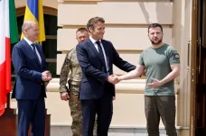 Lídři Francie, Německa, Itálie a Rumunska podpořili kandidátský status Ukrajiny na členství v EU