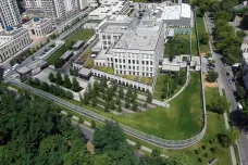 Ukrajina si po pozastavení zbrojních dodávek USA předvolala amerického diplomata