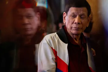 Filipínská policie zatkla exprezidenta Duterteho, míří k soudu v Haagu