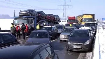 Hromadná havárie na dálnici