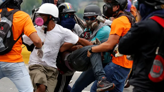 Expert na Latinskou Ameriku Rey: Armáda se zatím proti Madurovi nebouří