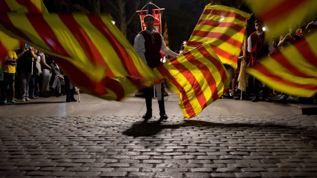 Procesí vpředvečer národního katalánského svátku