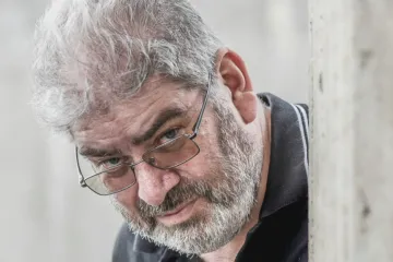 Každý Čech mi říkal, že dálnice D1 je prokletá, tvrdí spisovatel Aaronovitch