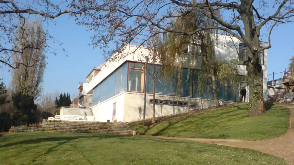 Vila Tugendhat téměř na konci rekonstrukce