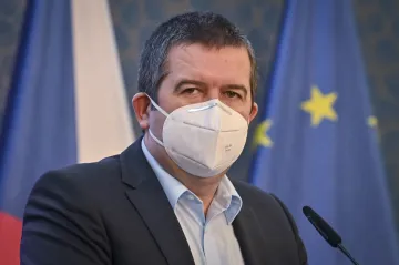 Cesta do Moskvy se ruší kvůli jednání vlády, jsem tam potřeba, prohlásil Hamáček