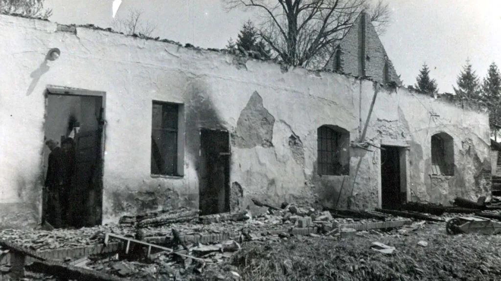Vypálené Leskovice – statek u Vlachů