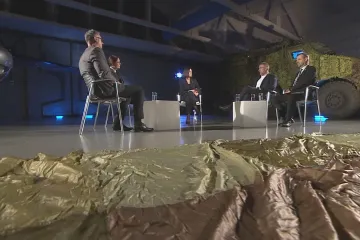 Po přezbrojení armády budeme chtít referendum o NATO, říká Koten. Hazard a fantasmagorie, reagují Němcová i Benešík