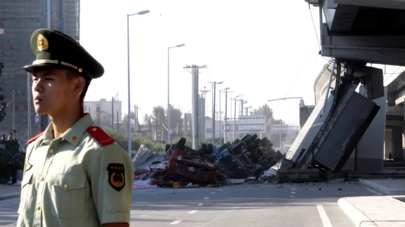 Pád mostu v čínském Charpinu