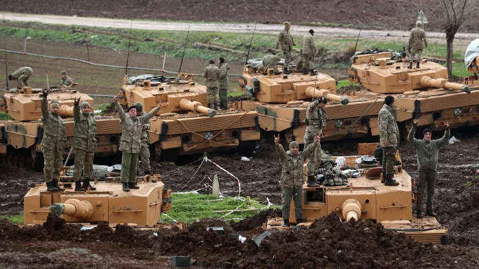 Turečtí vojáci během operace Olivová ratolest