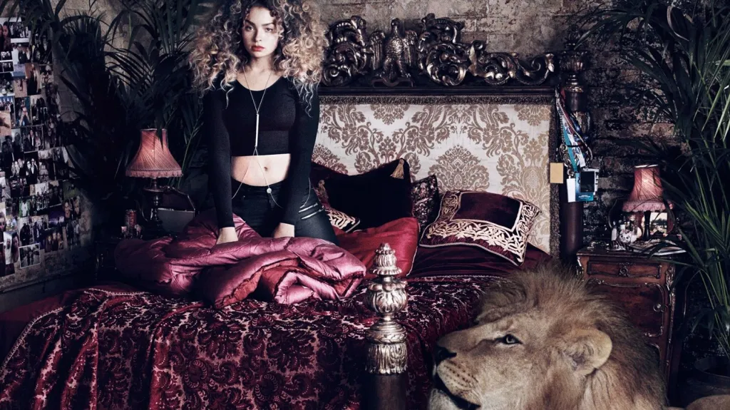 Ella Eyre / Feline