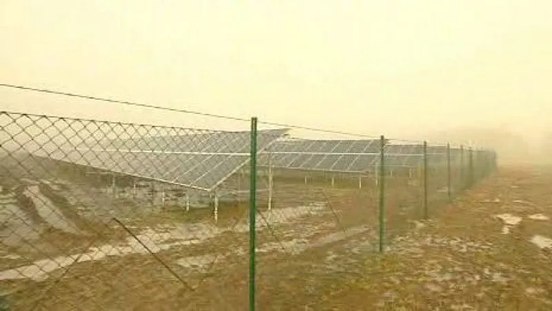 Solární panely na letišti