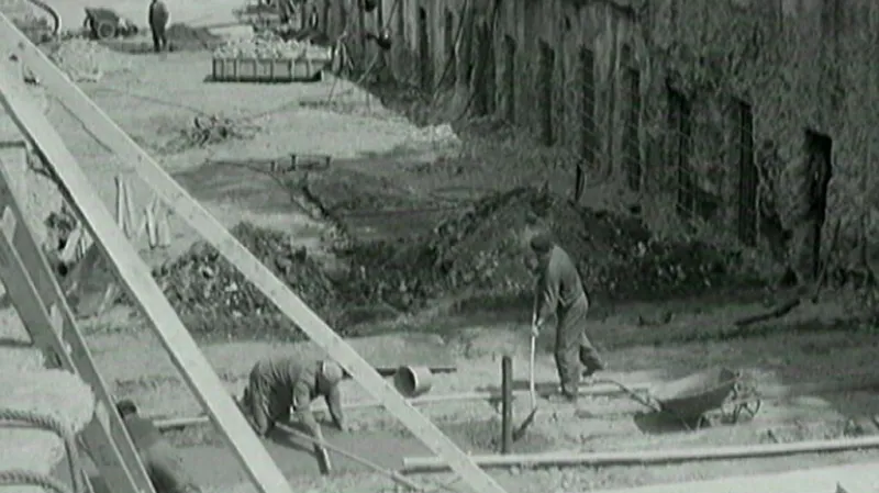 Stavba podpovrchové tramvaje u hlavního nádraží