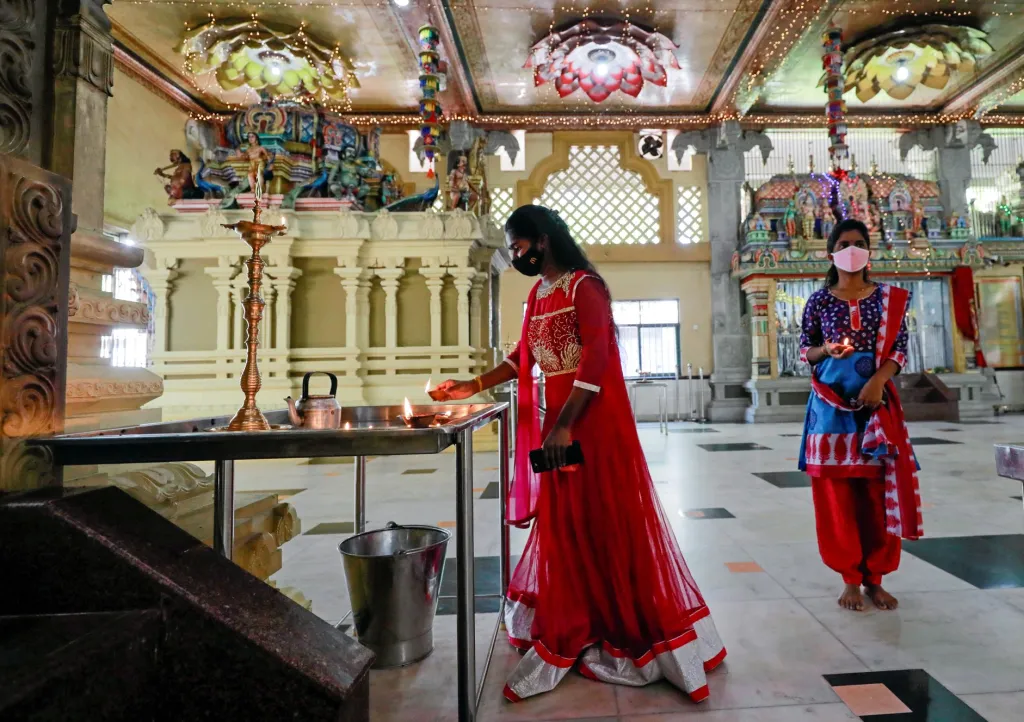 Hinduisté oslavili po celém světě svátek Díválí