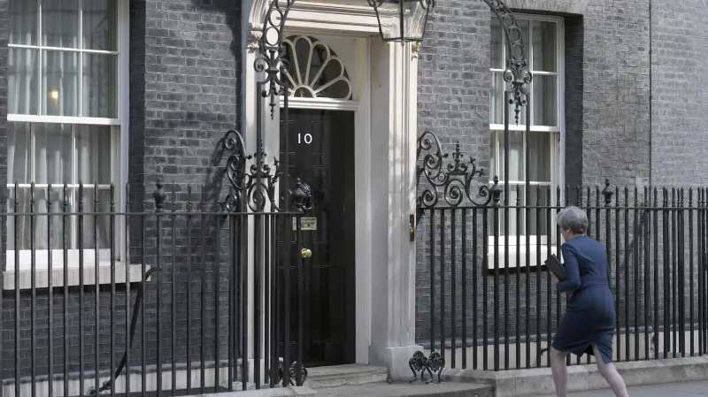 Volby mají podle Mayové vyjasnit pozici vlády před vyjednáváním o brexitu