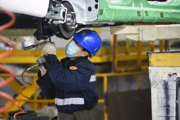 Českou ekonomiku může koronavirus přidusit více než jiné, ukazuje analýza 