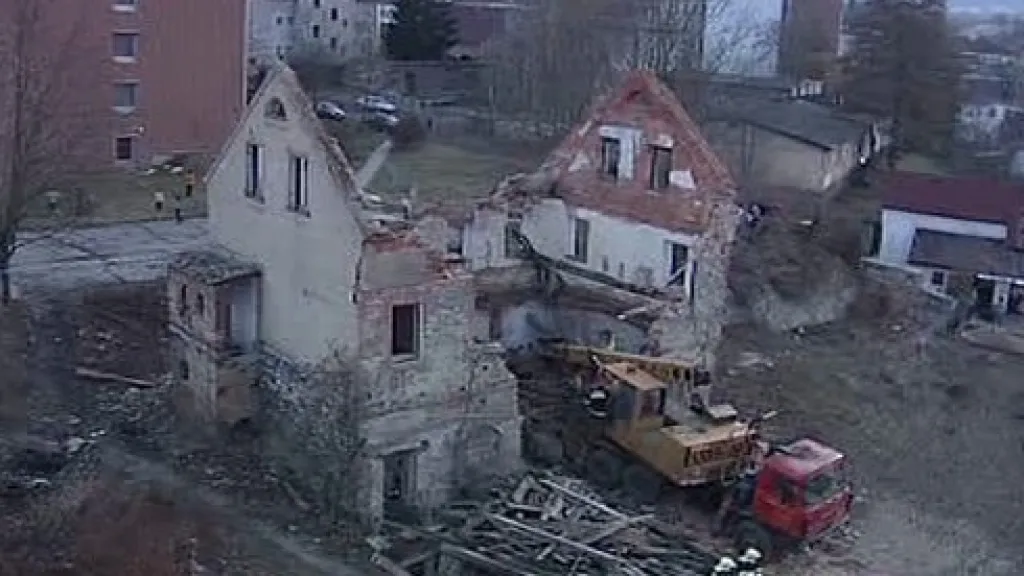 Zřícený dům ve Varnsdorfu