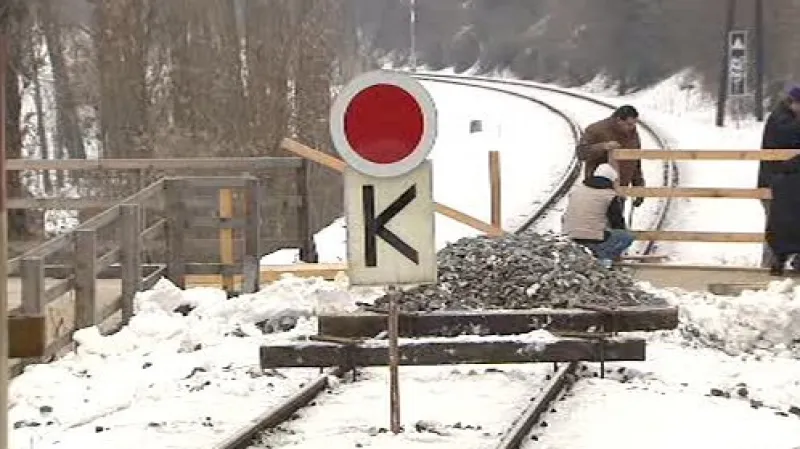 Dočasný konec trati u zastávky Gymnasijní