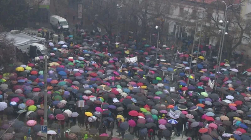 Jedna z demonstrací pedagogů