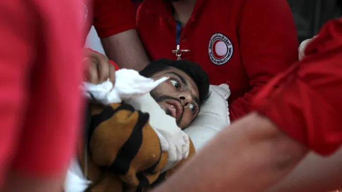 Evakuace zraněných ze syrských měst