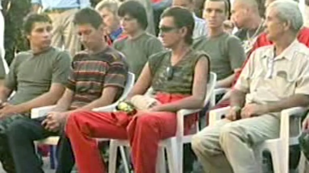 Propuštění námořníci z unesené lodi Faina