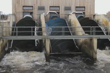 Lidi v Českých Budějovicích budila vodní elektrárna, majitel turbíny upravil