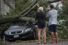 Bouře Isaias zasáhla východ USA. Vyžádala si nejméně osm obětí