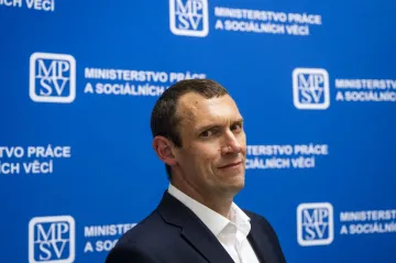 Piráti podali trestní oznámení na šéfa IT z MPSV, dle něj byly zakázky v pořádku