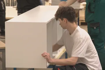 Víc lidí na trhu práce by mohlo rozhýbat ekonomiku. Jenže nezaměstnanost je malá