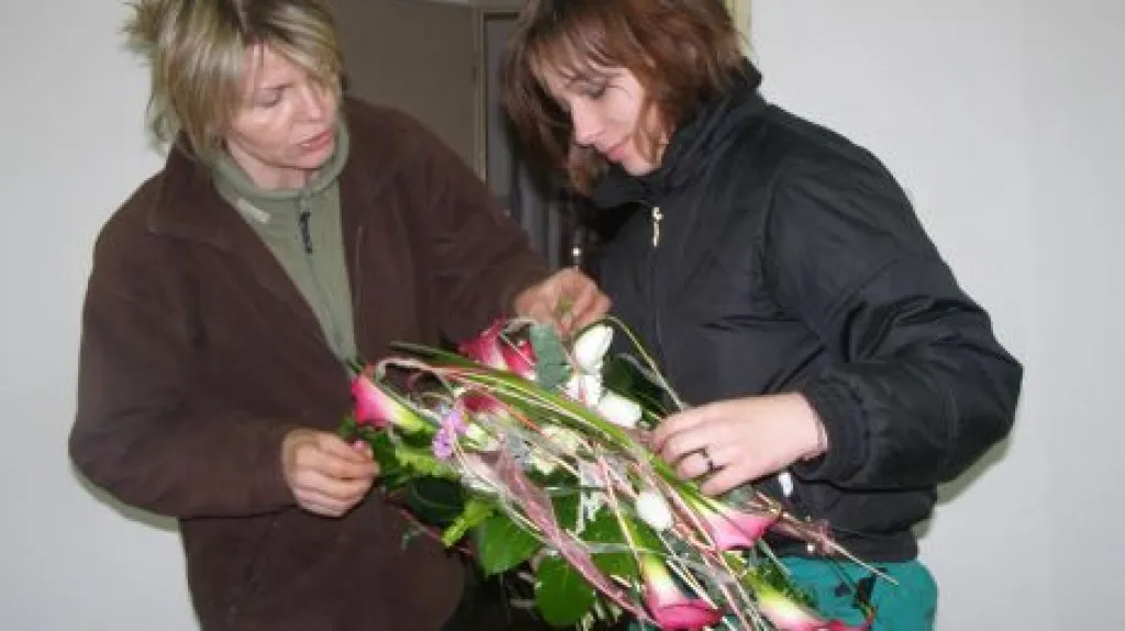 Kopidlno - příprava květinové výzdoby