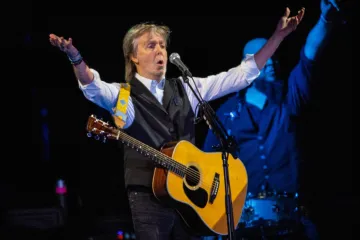 Beatles nahráli „poslední“ píseň, řekl McCartney. Lennona zastoupila umělá inteligence