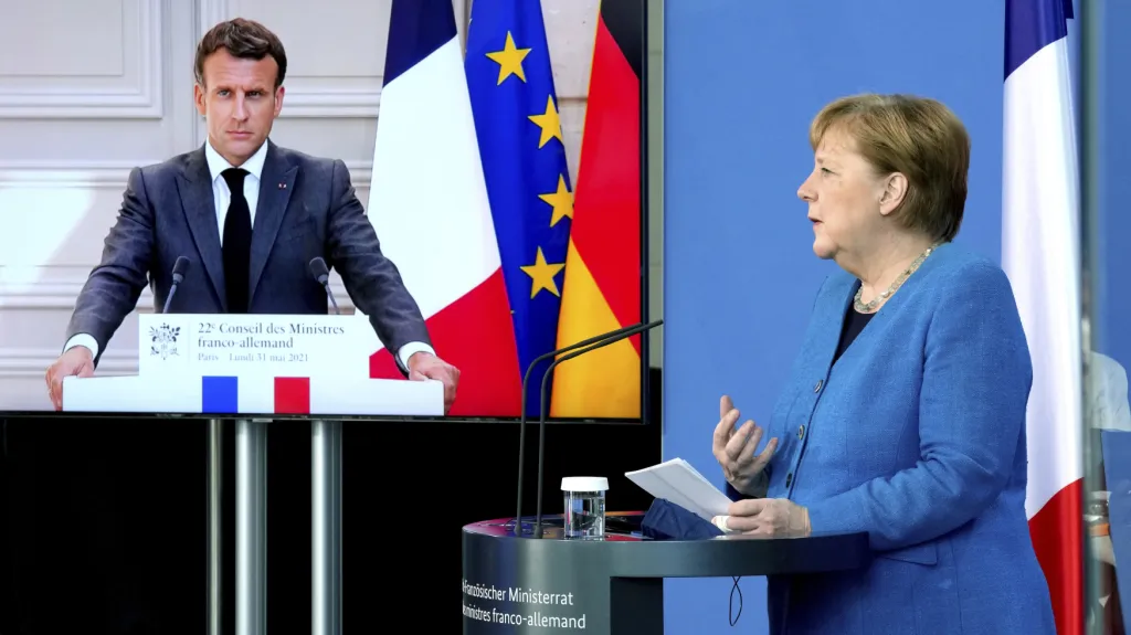 Emmanuel Macron jednal s Angelou Merkelovou