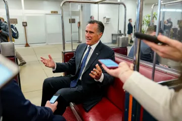 Víra je víc než stranická legitimace. Mormon Romney jako jediný hlasoval pro sesazení Trumpa