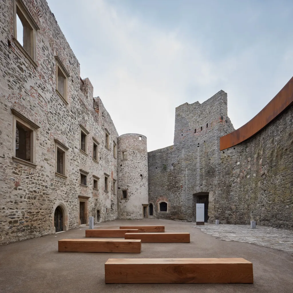 Rekonstrukce paláce hradu Helfštýna (atelier-r)