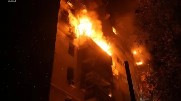 Obytný dům v Oděse zasažený ruským dronem