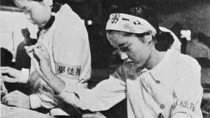 Japonské studentky, které šily balony