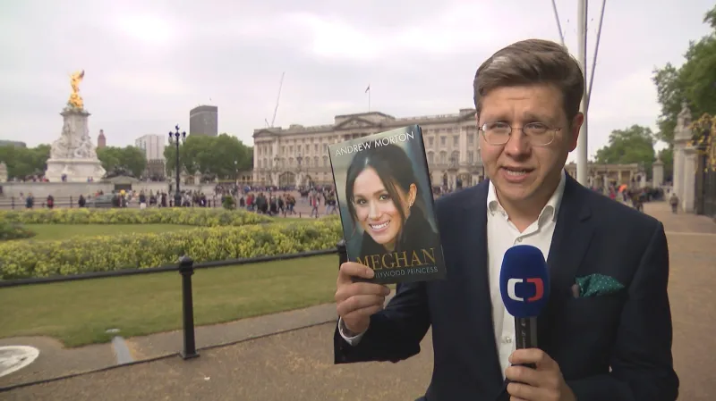 Jedna z knih spojuje Meghan s českou královnou Annou