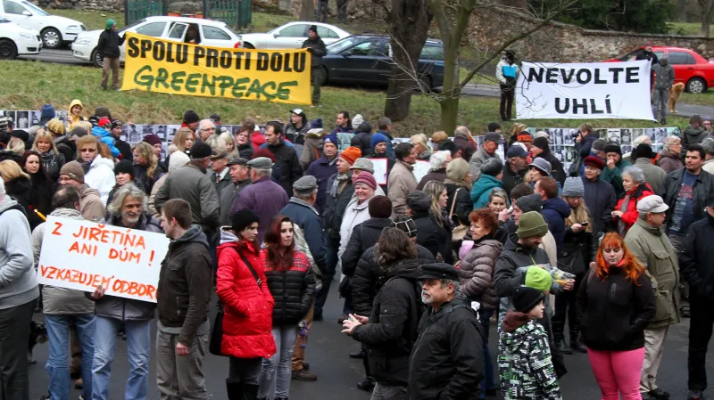 Horní Jiřetín: Demonstrace za zachování těžebních limitů