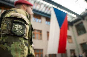 Důvěra v armádu dál roste, věří ji nejvíce lidí za několik let, ukázal výzkum