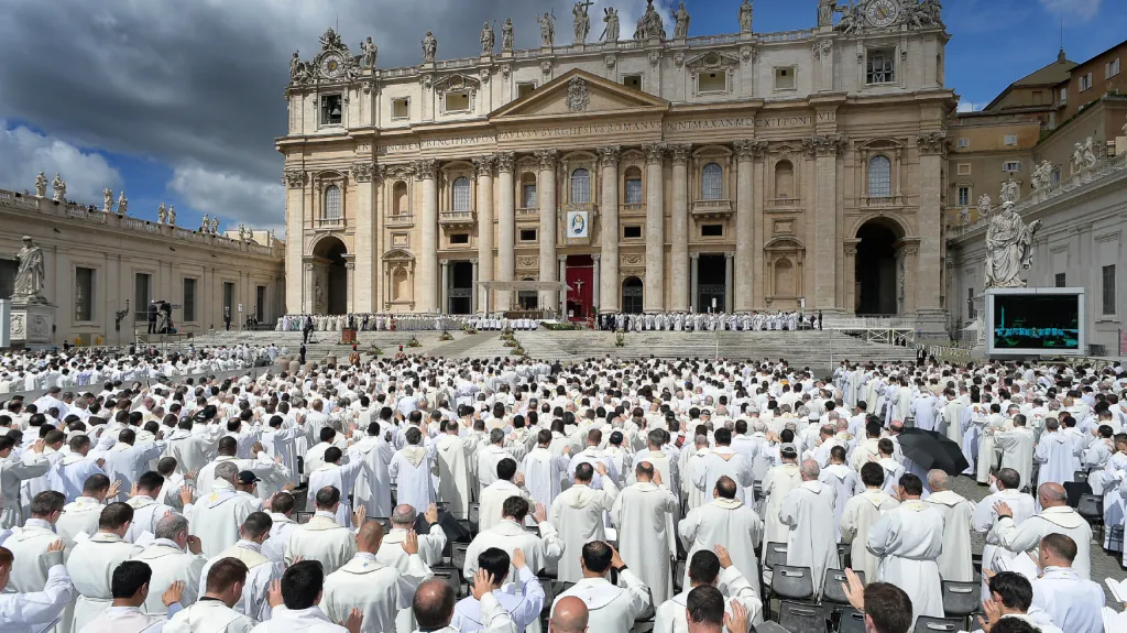 Duchovní ve Vatikánu