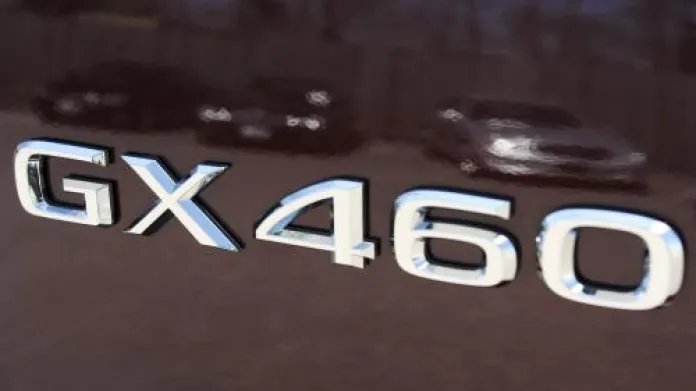 Toyota kvůli bezpečnosti stahuje v USA z prodeje vozy Lexus GX 460
