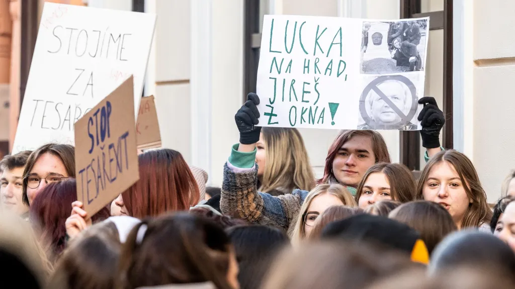 Stávka studentů ústecké obchodní akademie