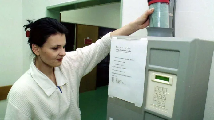 Baťova nemocnice ve Zlíně obnovila potrubní poštu už v roce 1999
