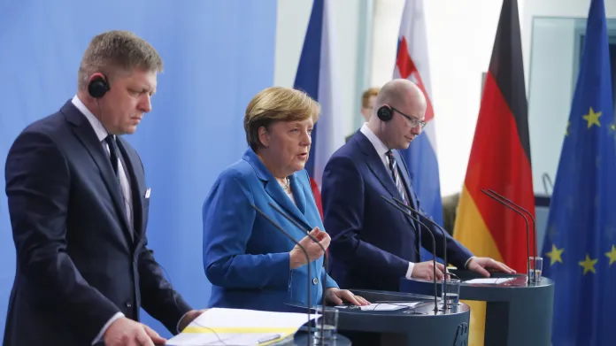 Merkelová, Fico a Sobotka po jednání v Berlíně