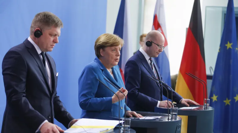 Merkelová, Fico a Sobotka po jednání v Berlíně