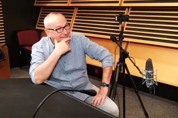 Dodnes nevím, proč Zeman mluvil sprostě. Náhoda to ale nebyla, říká moderátor Pokorný