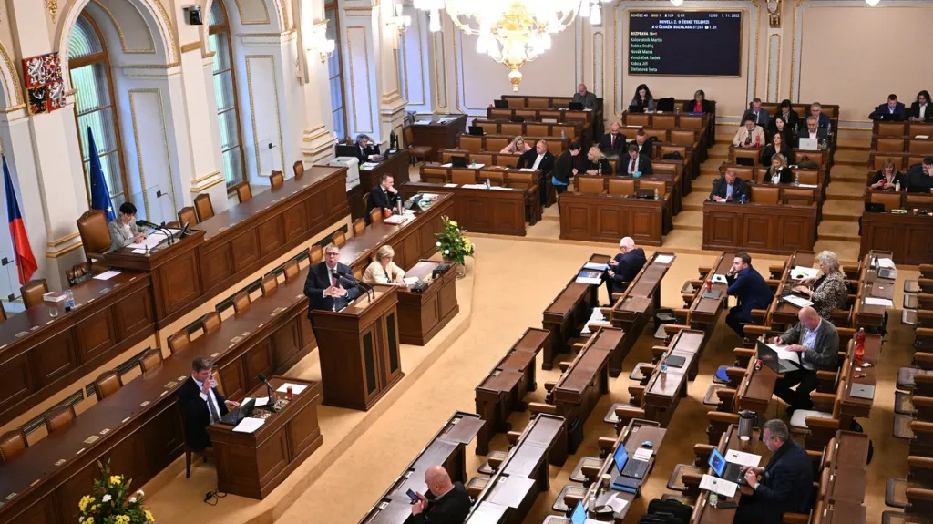 Mimořádná schůze sněmovny, 1. 11. 2022