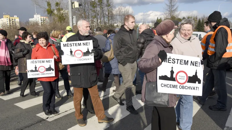 Za stavbu dálničního obchvatu Frýdku-Místku protestovali lidé opakovaně. Zatím to příliš nepomohlo