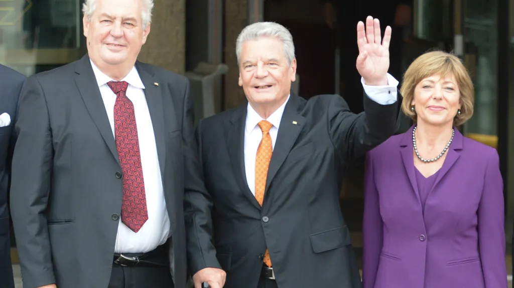 Miloš Zeman a Joachim Gauck během oslav v Lipsku