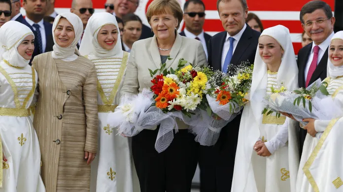 Angela Merkelová s Donaldem Tuskem v Turecku